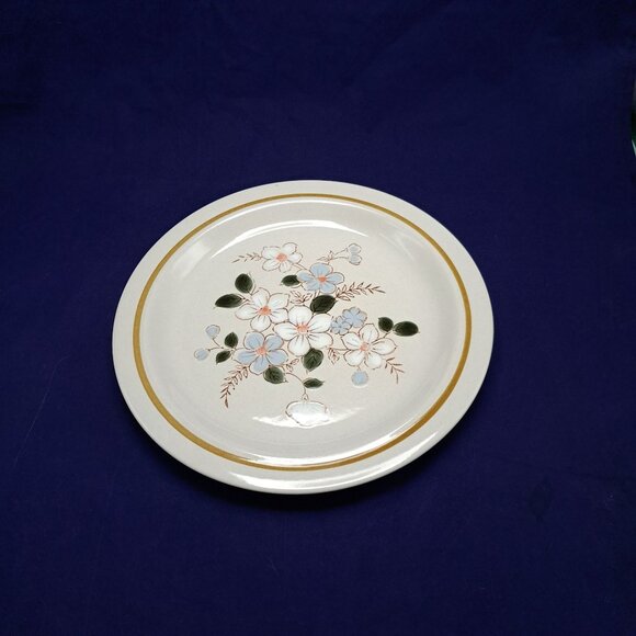 Kingsbury Stoneware Collection Autumn Flowers Hand Painted Plate - Picture 2 of 9
